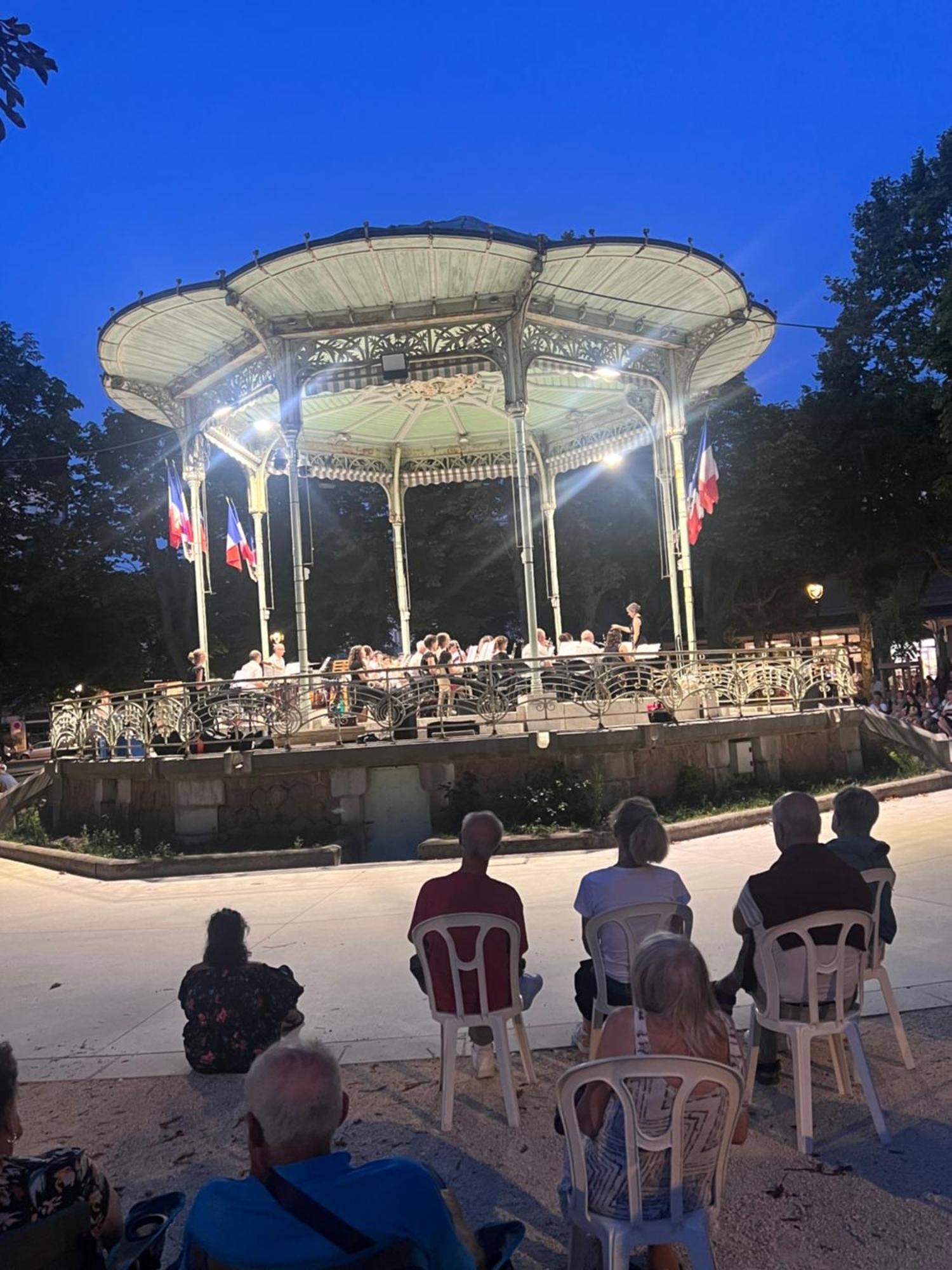 Le Splendid - Hypercentre - Proche Opera & Parcs - Thermes Vichy Eksteriør bilde